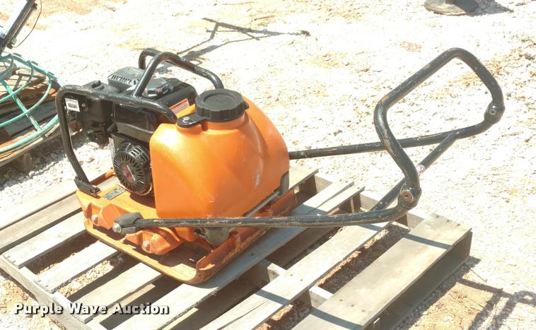 image for item DA5682 Multiquip MVL-88VTHW compactor