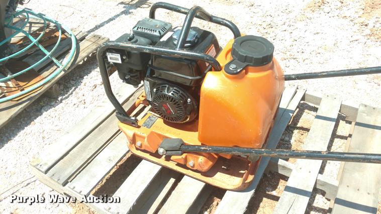 image for item DA5682 Multiquip MVL-88VTHW compactor