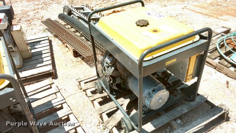 image for item DA5683 Robin RGV12100 generator