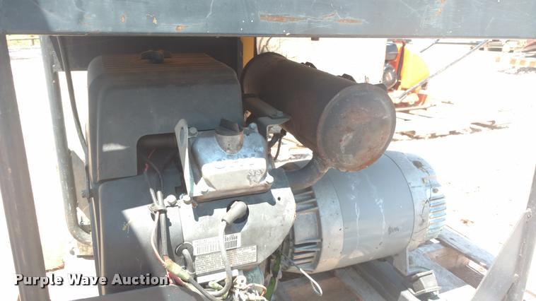 image for item DA5683 Robin RGV12100 generator