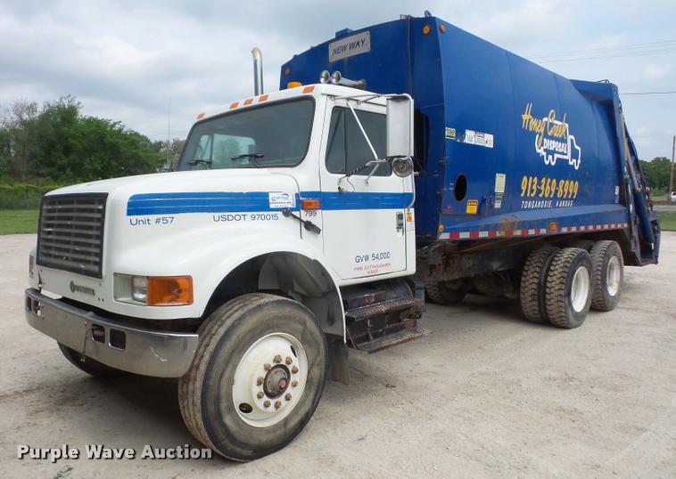 image for item DA6292 1992 International 4900 refuse truck