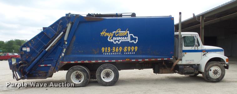 image for item DA6292 1992 International 4900 refuse truck