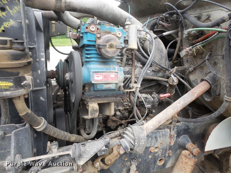 image for item DA6292 1992 International 4900 refuse truck