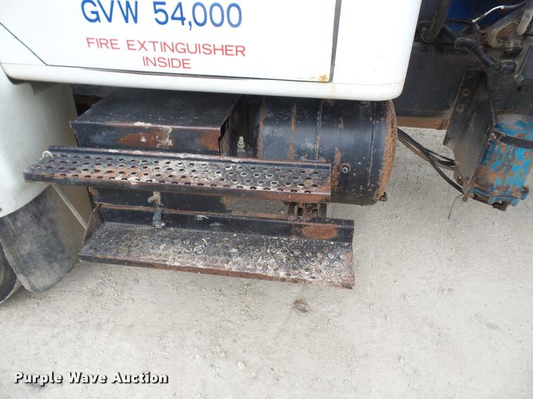 image for item DA6292 1992 International 4900 refuse truck