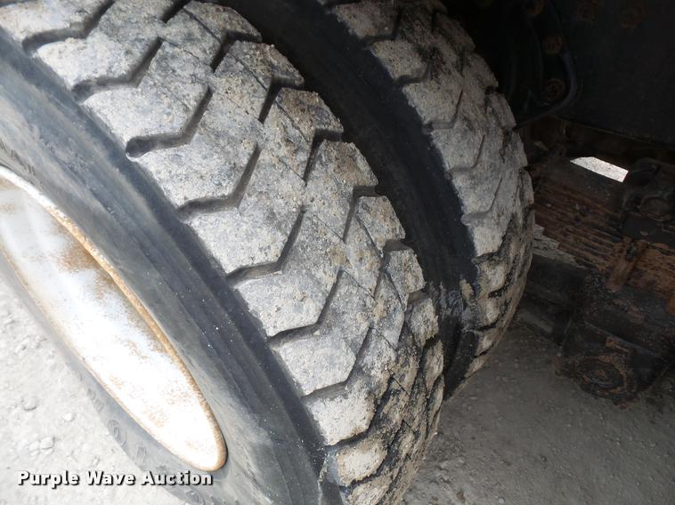 image for item DA6292 1992 International 4900 refuse truck