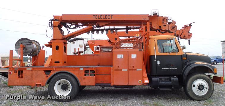 image for item DA6854 1993 International 4900 bucket truck