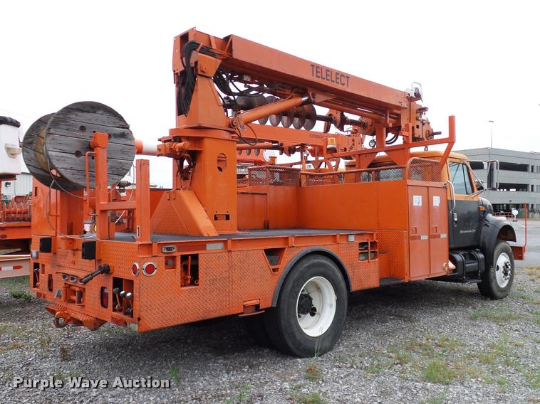 image for item DA6854 1993 International 4900 bucket truck