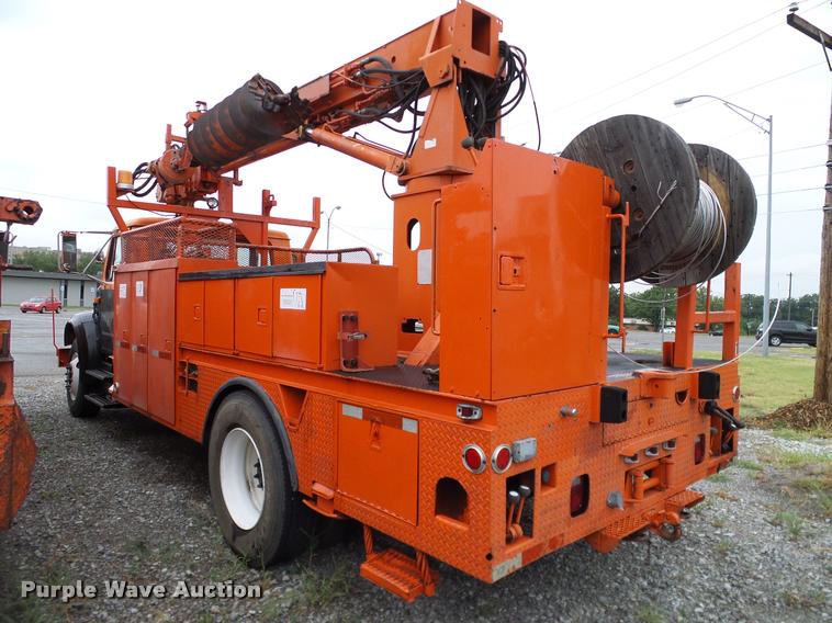 image for item DA6854 1993 International 4900 bucket truck