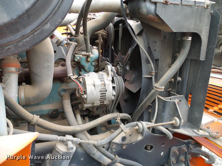 image for item DA6854 1993 International 4900 bucket truck