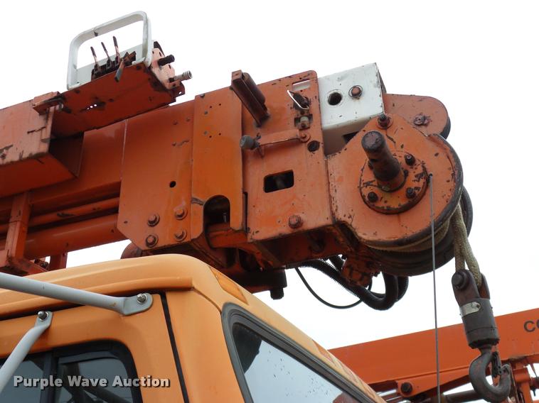 image for item DA6854 1993 International 4900 bucket truck