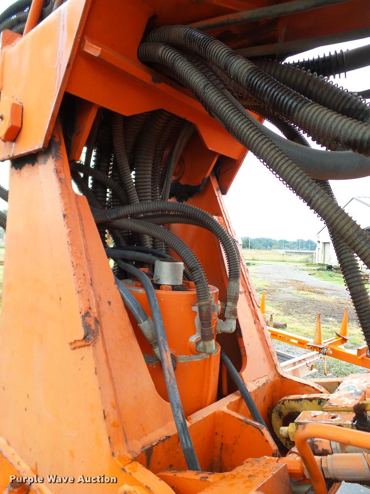 image for item DA6854 1993 International 4900 bucket truck