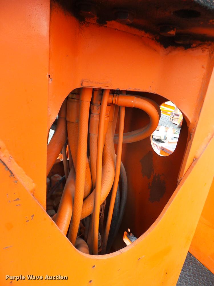 image for item DA6854 1993 International 4900 bucket truck