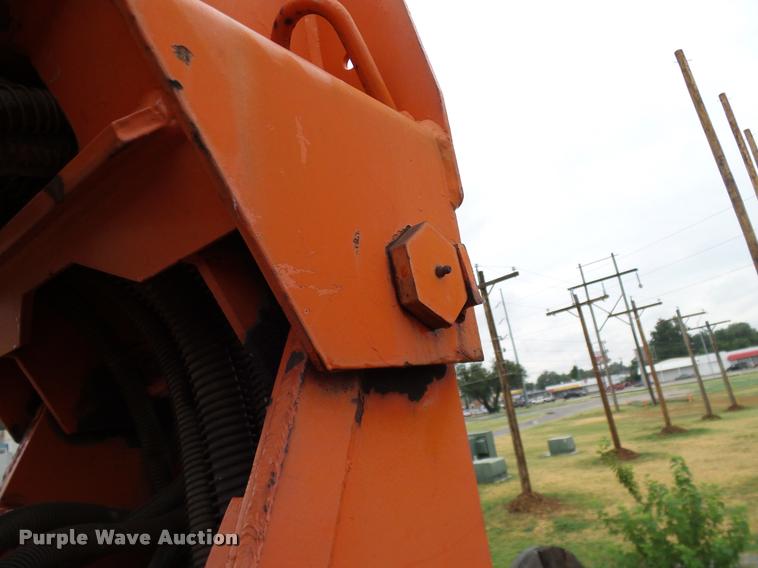 image for item DA6854 1993 International 4900 bucket truck