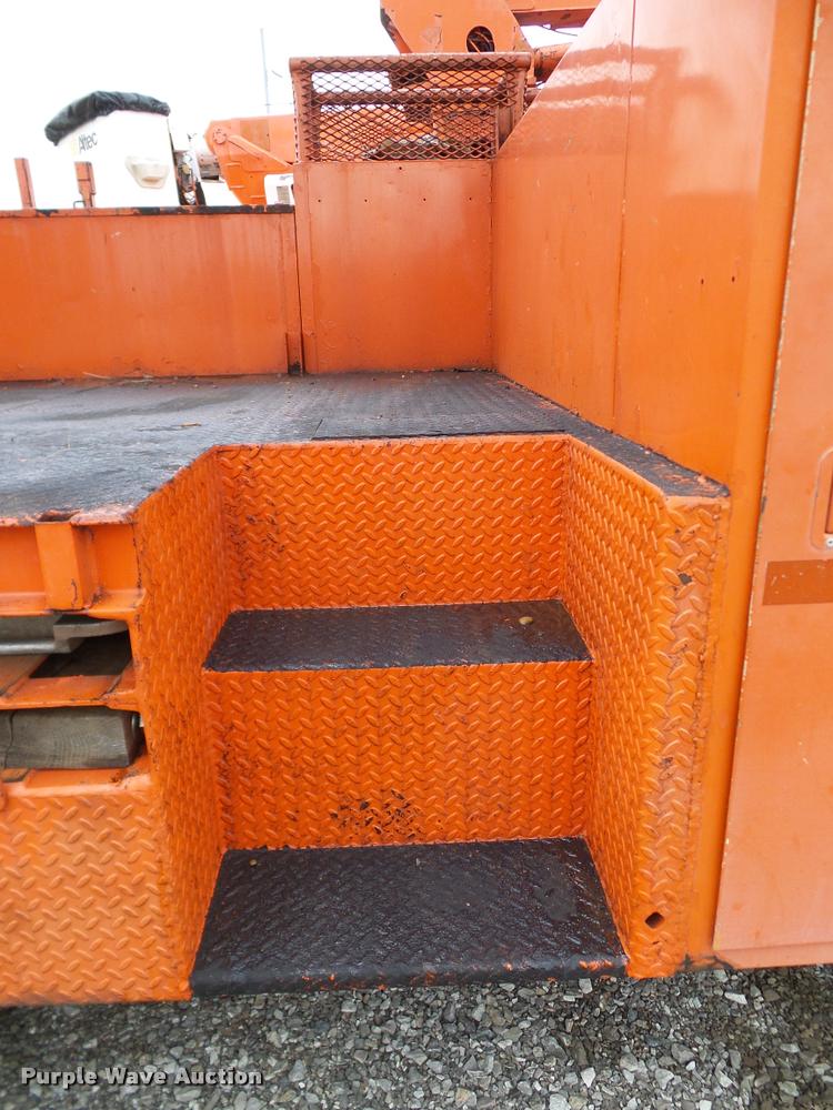 image for item DA6854 1993 International 4900 bucket truck