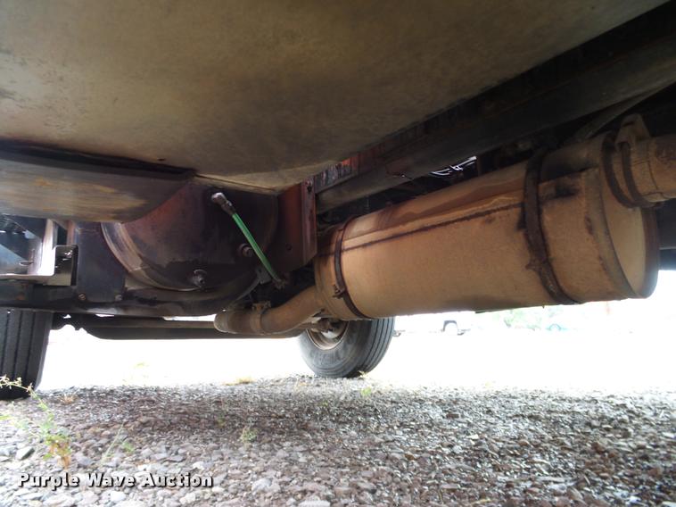 image for item DA6854 1993 International 4900 bucket truck