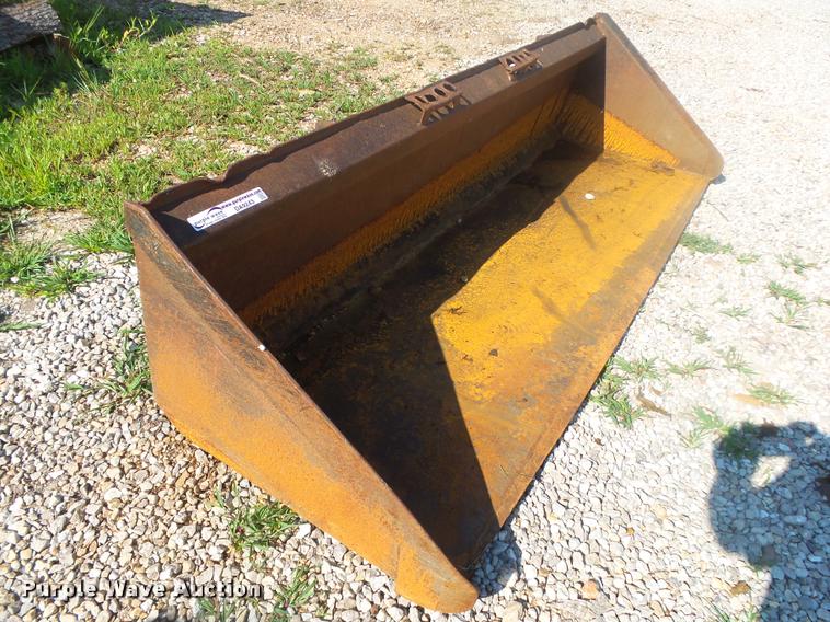 image for item DA9243 SSL skid steer bucket