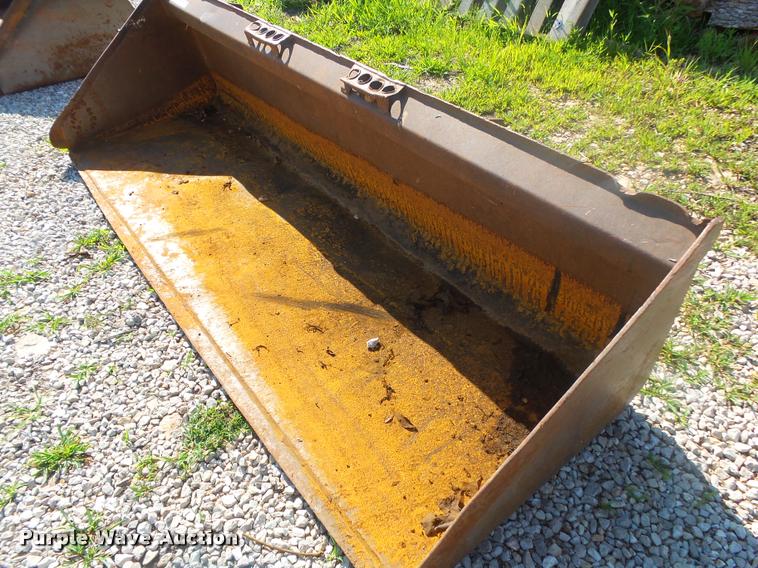 image for item DA9243 SSL skid steer bucket