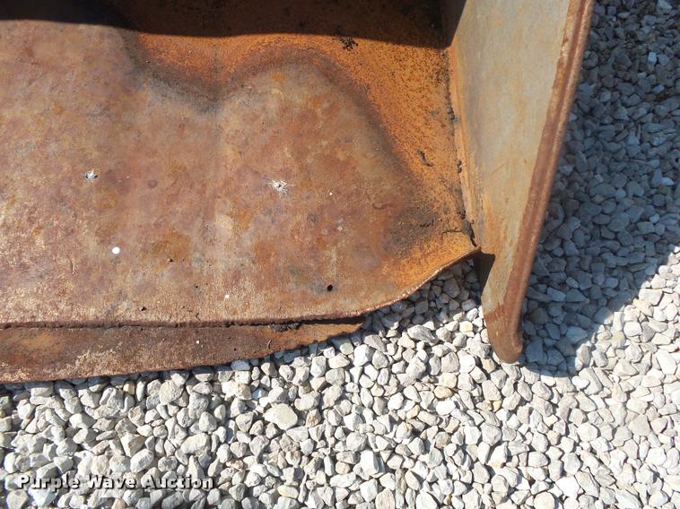 image for item DA9244 SSL skid steer bucket