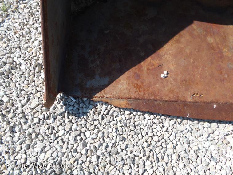 image for item DA9244 SSL skid steer bucket