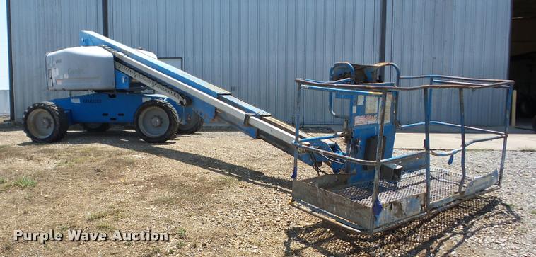 image for item DB0850 2004 Genie S60 boom lift