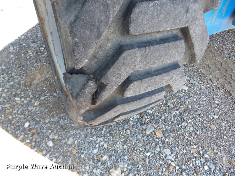 image for item DB0850 2004 Genie S60 boom lift