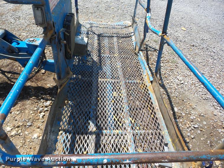 image for item DB0850 2004 Genie S60 boom lift