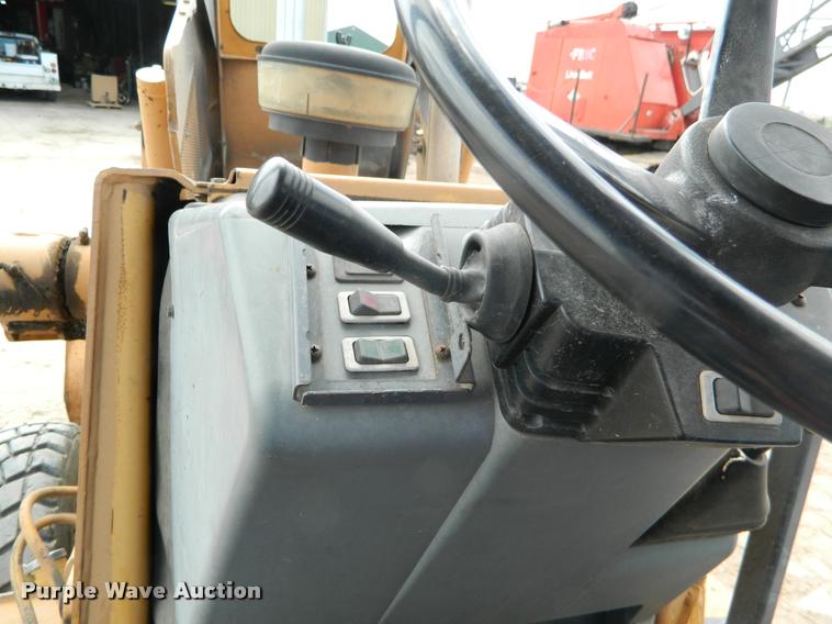 image for item DB1124 1999 Case 580 Super L backhoe