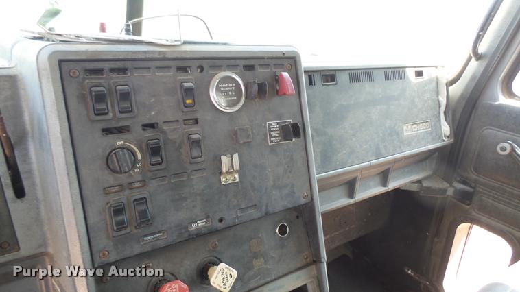 image for item DB3259 1999 Mack CH613 semi truck