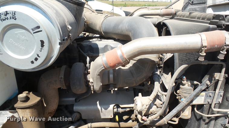 image for item DB3259 1999 Mack CH613 semi truck