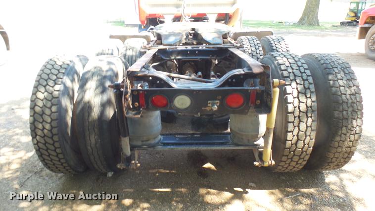 image for item DB3259 1999 Mack CH613 semi truck