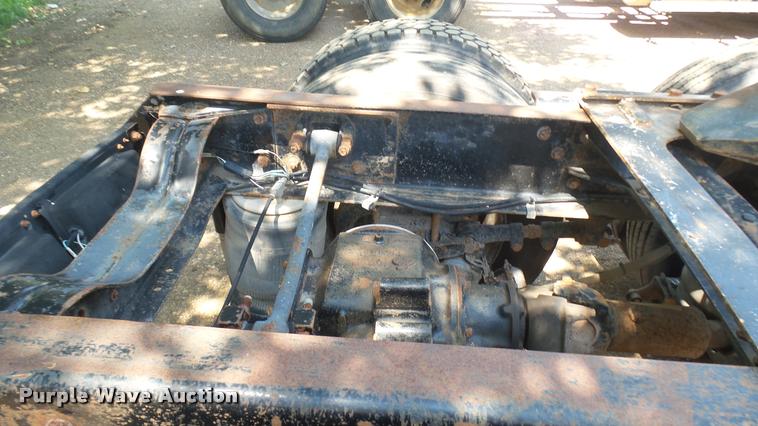 image for item DB3259 1999 Mack CH613 semi truck