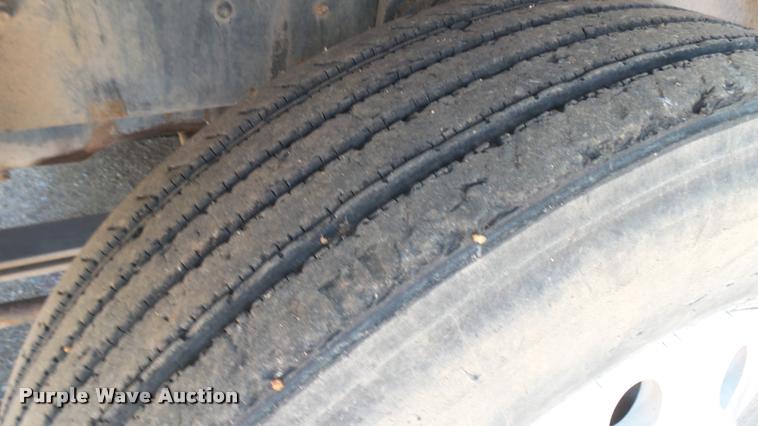 image for item DB3259 1999 Mack CH613 semi truck