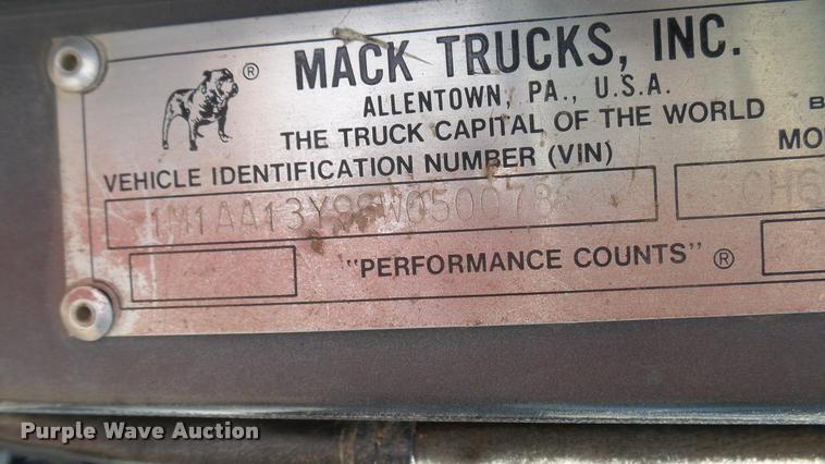 image for item DB3260 1995 Mack CH613 semi truck