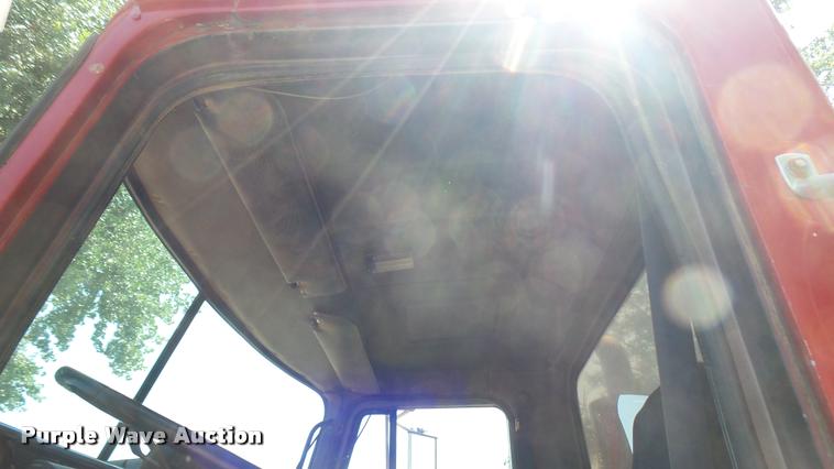 image for item DB3260 1995 Mack CH613 semi truck