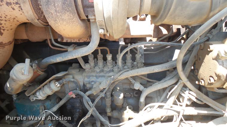 image for item DB3260 1995 Mack CH613 semi truck