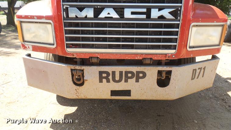 image for item DB3260 1995 Mack CH613 semi truck