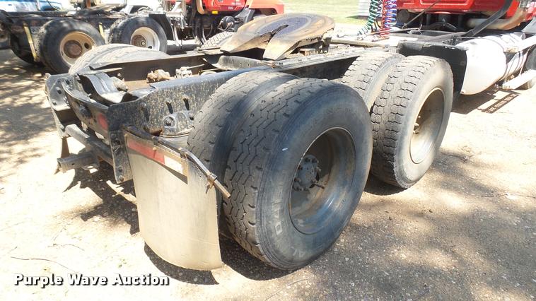 image for item DB3260 1995 Mack CH613 semi truck