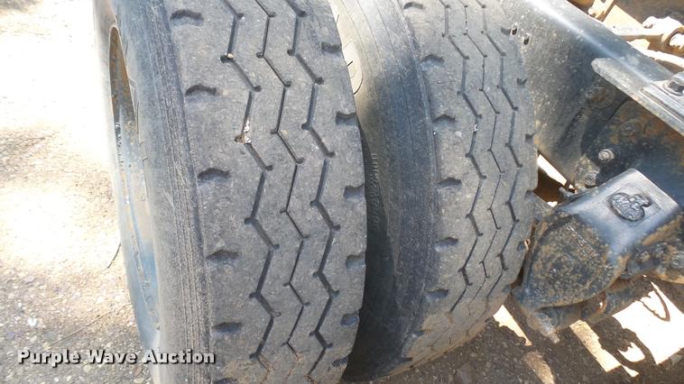 image for item DB3260 1995 Mack CH613 semi truck