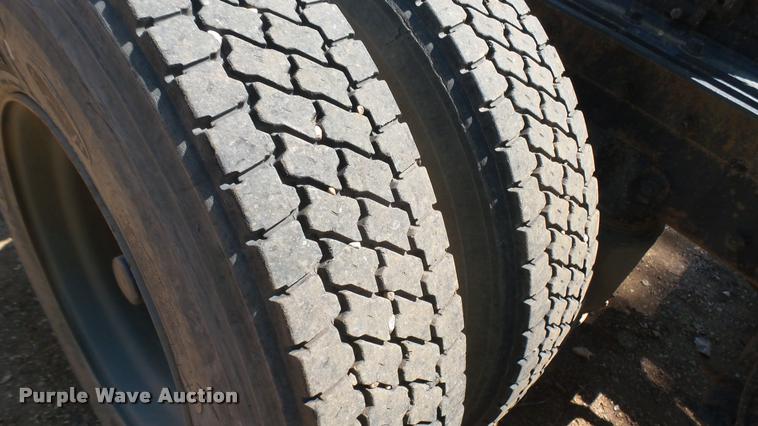 image for item DB3260 1995 Mack CH613 semi truck