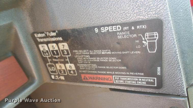 image for item DB3261 1995 Mack CH613 semi truck