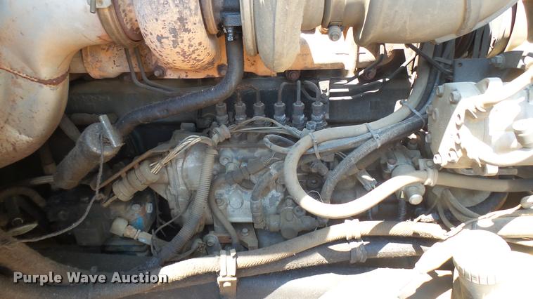 image for item DB3261 1995 Mack CH613 semi truck