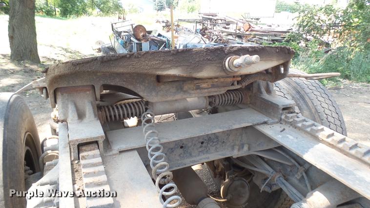 image for item DB3261 1995 Mack CH613 semi truck