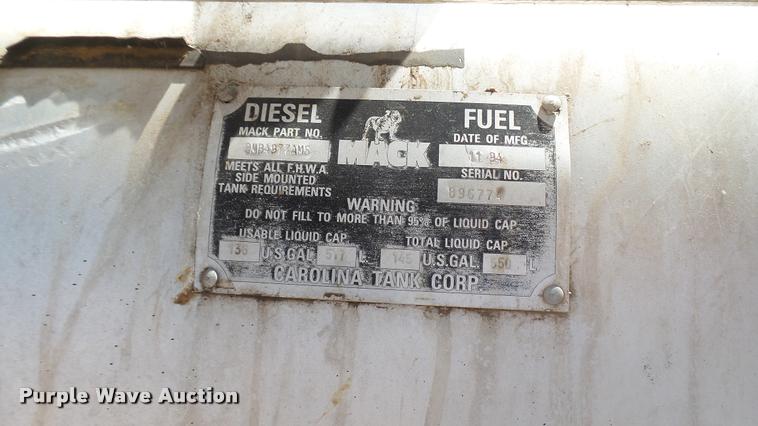 image for item DB3261 1995 Mack CH613 semi truck