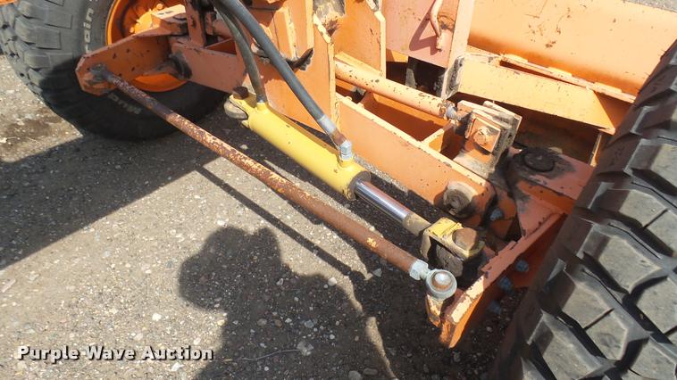 image for item DB3263 Blademor TCI-747 motor grader