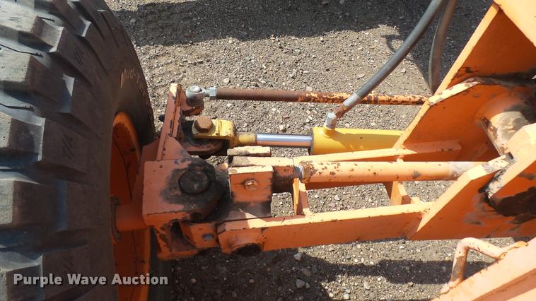 image for item DB3263 Blademor TCI-747 motor grader