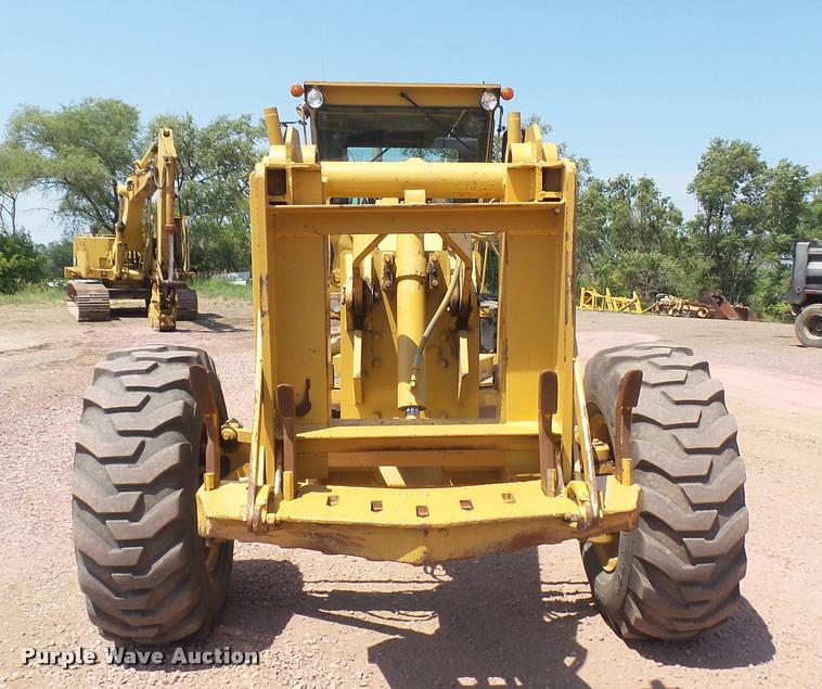 image for item DB3264 1994 Caterpillar 140G motor grader