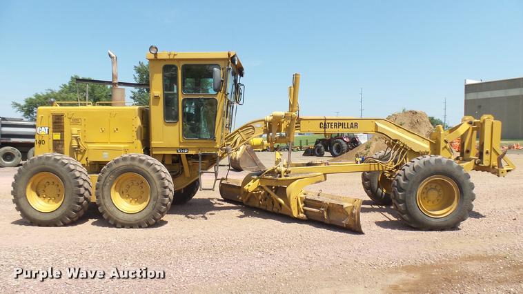 image for item DB3264 1994 Caterpillar 140G motor grader