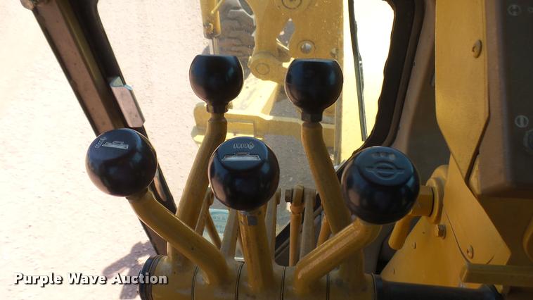 image for item DB3264 1994 Caterpillar 140G motor grader