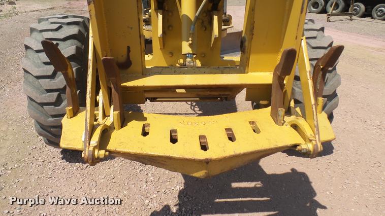 image for item DB3264 1994 Caterpillar 140G motor grader