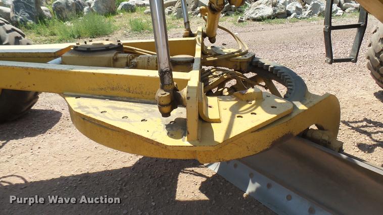image for item DB3264 1994 Caterpillar 140G motor grader